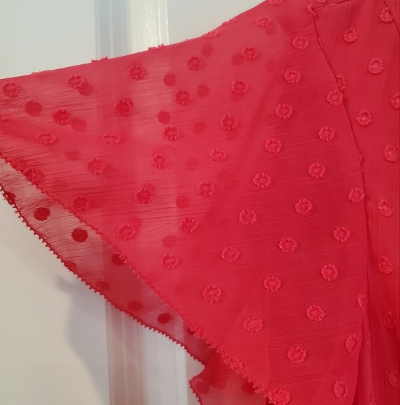 Torrid Coral Peplum Chiffon Clip Dot Lace Inset Top size 1x - Picture 3 of 9